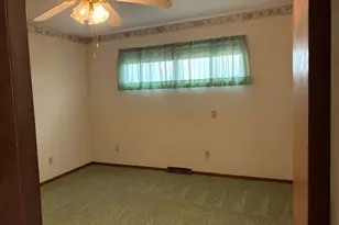 503 Milton St, Paris, IL 61944 - Photo 11