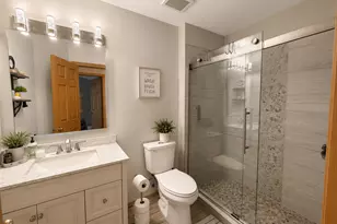 315 Red Sky Dr, Saint Charles, IL 60175 - Photo 15
