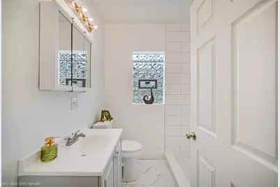 8100 S Cornell Avenue, Chicago, IL 60619 - Photo 13