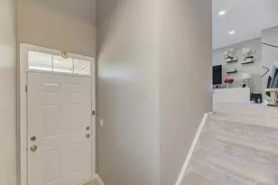 567 Declaration Ln, Aurora, IL 60502 - Photo 3