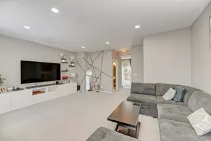 567 Declaration Ln, Aurora, IL 60502 - Photo 7