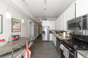 954 W Cuyler Ave, Chicago, IL 60613 - Photo 7