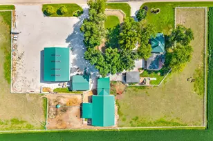 9101 Old Silo Rd, Clifton, IL 61727 - Photo 77