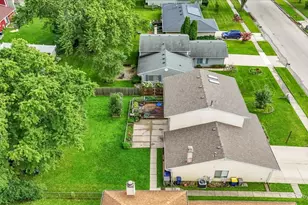 137 Mulford Dr, Elgin, IL 60120 - Photo 37