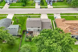 137 Mulford Dr, Elgin, IL 60120 - Photo 39