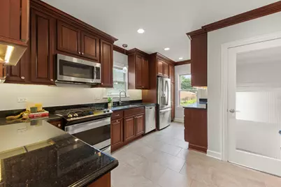 130 S Washington Street, Westmont, IL 60559 - Photo 9