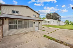 1245 W Violet St, Freeport, IL 61032 - Photo 7