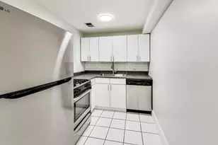 1938 W Melrose St, Chicago, IL 60657 - Photo 9