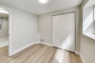 1938 W Melrose St, Chicago, IL 60657 - Photo 13