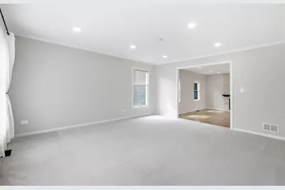 356 Yorkshire Drive, Mundelein, IL 60060 - Photo 5