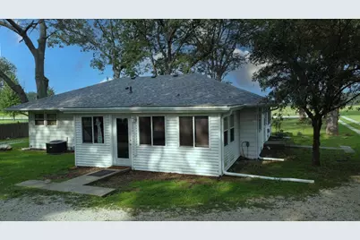 2214 N State Route 1, Watseka, IL 60970 - Photo 5