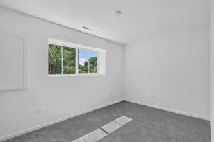 440 Red Oak Cir, Volo, IL 60020 - Photo 5