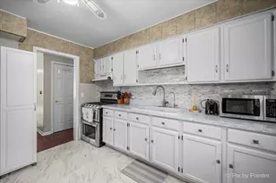 2614 Crystal Lake Rd, Cary, IL 60013 - Photo 9