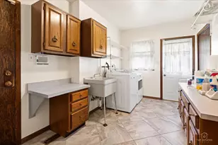 231 Southwick Ln, Schaumburg, IL 60173 - Photo 21