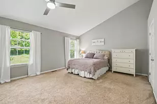 1102 Iron Horse Ct, Elgin, IL 60124 - Photo 19