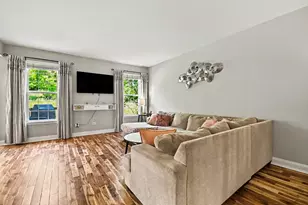 1102 Iron Horse Ct, Elgin, IL 60124 - Photo 7