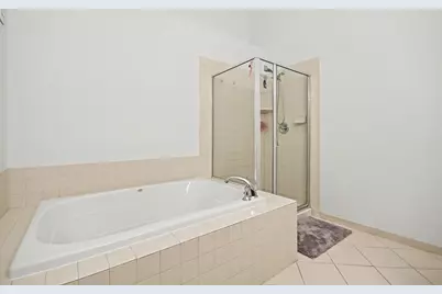 1102 Iron Horse Court, Elgin, IL 60124 - Photo 15