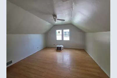 2302 Horeb Avenue, Zion, IL 60099 - Photo 9