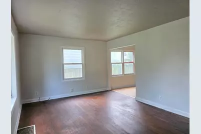 2302 Horeb Avenue, Zion, IL 60099 - Photo 3
