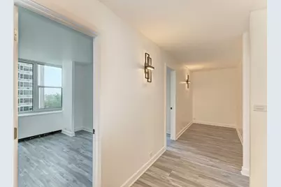 4250 N Marine Drive #807, Chicago, IL 60613 - Photo 7