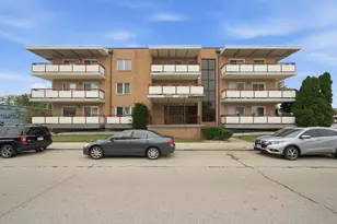 6441 W Pershing Rd, Stickney, IL 60402 - Photo 1