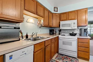 2000 Parkside Dr, Park Ridge, IL 60068 - Photo 5