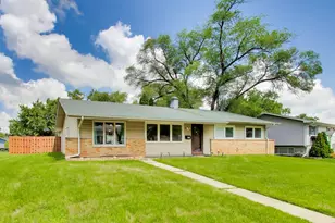 1300 Jefferson Rd, Hoffman Estates, IL 60169 - Photo 3