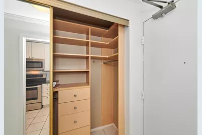 88 W Schiller Street #3007, Chicago, IL 60610 - Photo 15