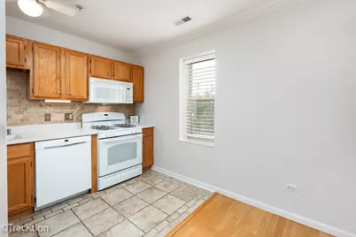 57 E Hattendorf Avenue #210, Roselle, IL 60172 - Photo 5