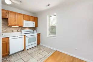 57 E Hattendorf Ave, Roselle, IL 60172 - Photo 5