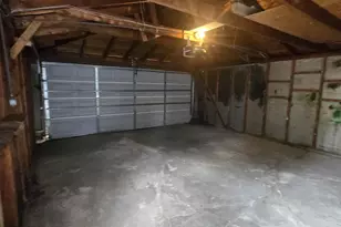 8622 S Escanaba Ave, Chicago, IL 60617 - Photo 27