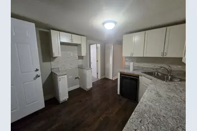 8622 S Escanaba Avenue, Chicago, IL 60617 - Photo 15