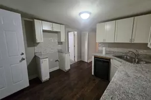 8622 S Escanaba Ave, Chicago, IL 60617 - Photo 15