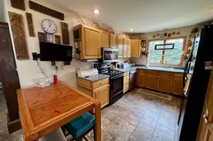 15555 McGirr Rd, Hinckley, IL 60520 - Photo 9