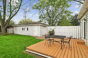 1005 E Lilac Dr, Palatine, IL 60074 - Photo 15