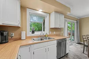 2406 Jordan Dr, Champaign, IL 61822 - Photo 13