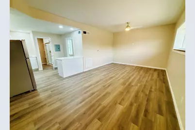 100 W Superior Street #2, Ottawa, IL 61350 - Photo 3