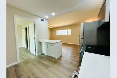 100 W Superior Street #2, Ottawa, IL 61350 - Photo 7