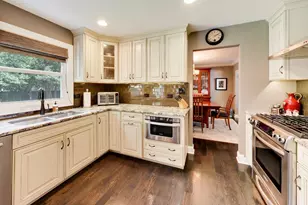 808 Dawes St, Libertyville, IL 60048 - Photo 11