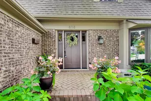 808 Dawes St, Libertyville, IL 60048 - Photo 3