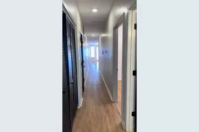 7955 S Manistee Avenue, Chicago, IL 60617 - Photo 5