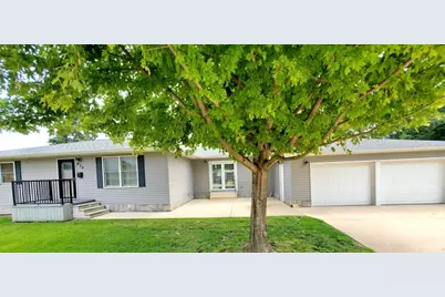 432 N Kenosha Avenue, Oglesby, IL 61348 - Photo 1