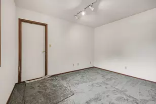 1100 Saratoga Ln, Chesterton, IN 46304 - Photo 11
