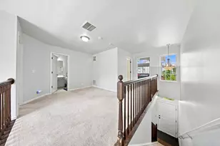 394 Jamestown Ct, Aurora, IL 60504 - Photo 9