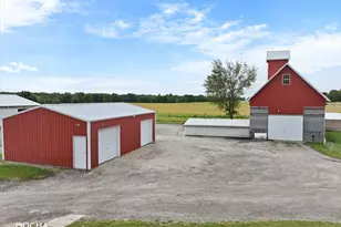 4266 E 1553rd Rd, Earlville, IL 60518 - Photo 7