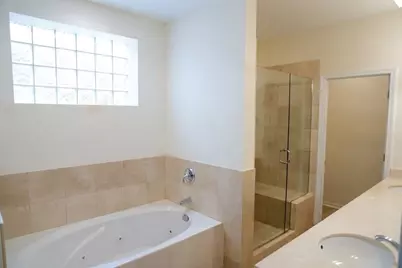 2054 W Chase Avenue #1S, Chicago, IL 60645 - Photo 9