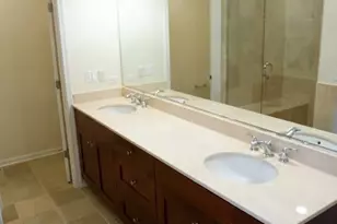 2054 W Chase Ave, Chicago, IL 60645 - Photo 15