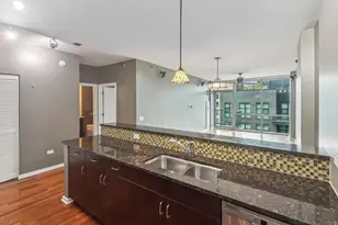 125 S Green St, Chicago, IL 60607 - Photo 7