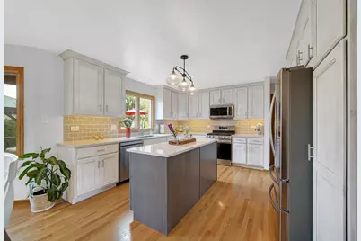 9224 Greenwood Drive, Tinley Park, IL 60487 - Photo 7