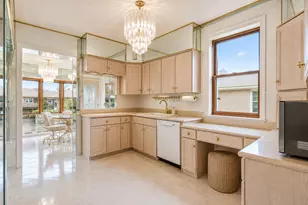 3944 W Greenleaf Ave, Lincolnwood, IL 60712 - Photo 7
